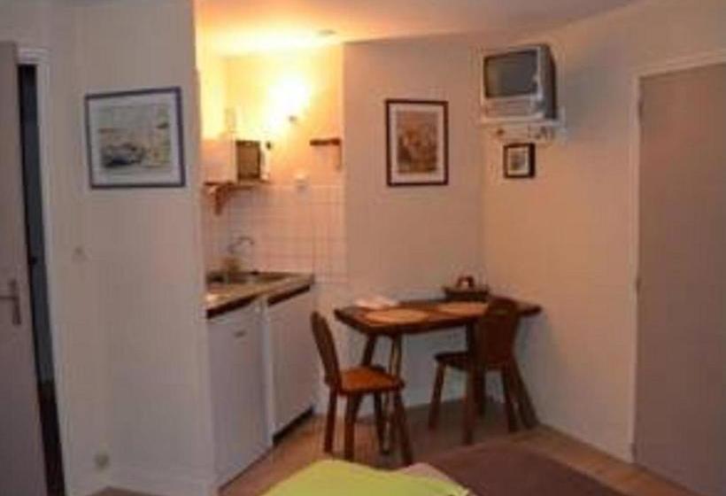 مبيت وإفطار Les Locations Du Puits