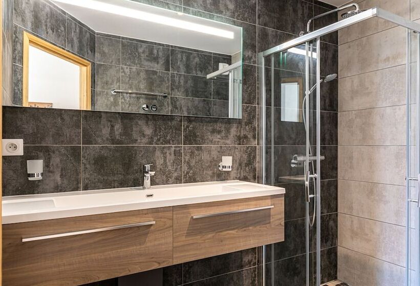 مبيت وإفطار Les Portes Du Soleil