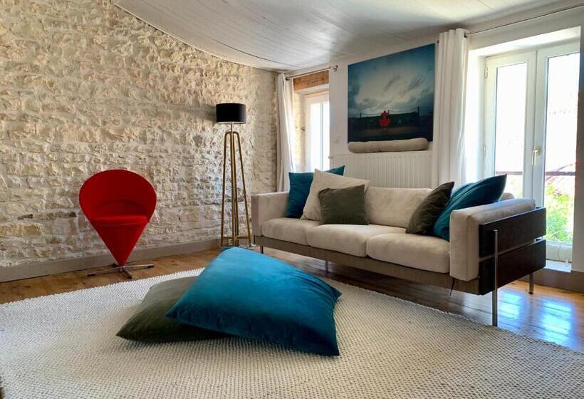 Bed and Breakfast Maison Face Au Soleil