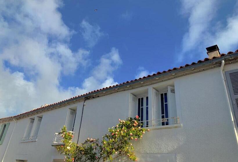 Bed and Breakfast Maison Face Au Soleil