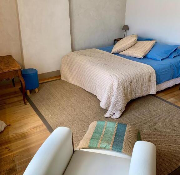 تختخواب و صبحانه Maison Face Au Soleil