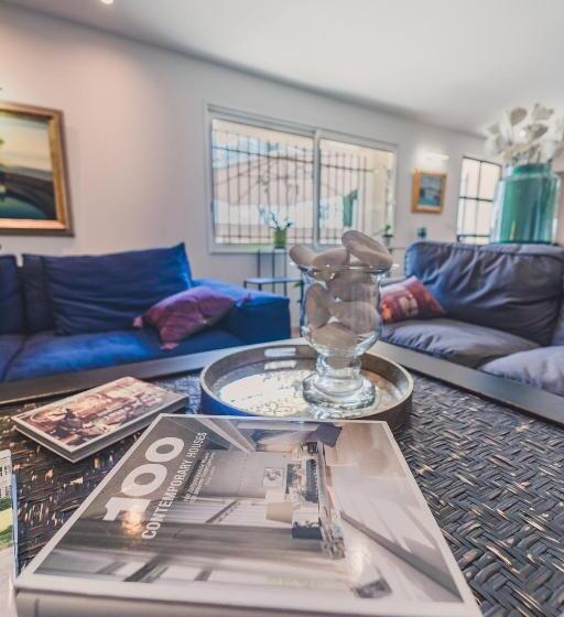 ベッドアンドブレックファースト Maison Sadina