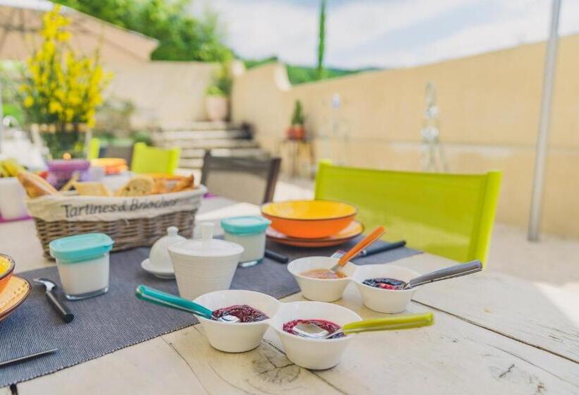 ベッドアンドブレックファースト Maison Sadina