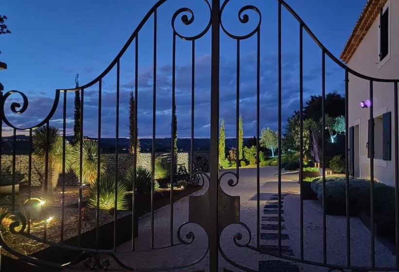 ベッドアンドブレックファースト Maison Sadina