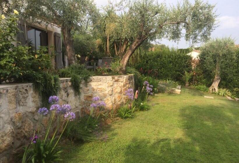 Bed and Breakfast Mas Saint Antoine Chambres D Hôtes