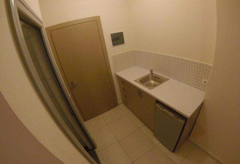 צימר Riviera Rooms