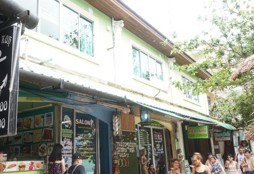 Chaokoh Phi Phi Hostel