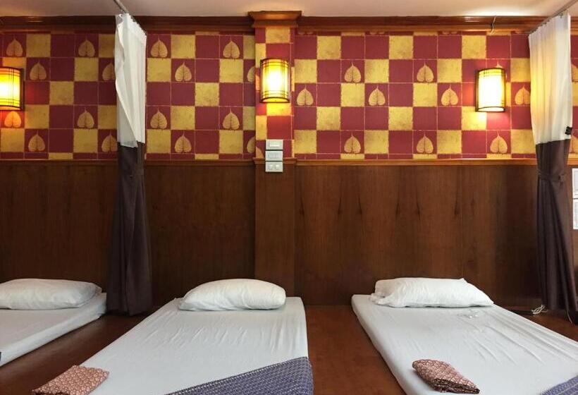 Chaokoh Phi Phi Hostel