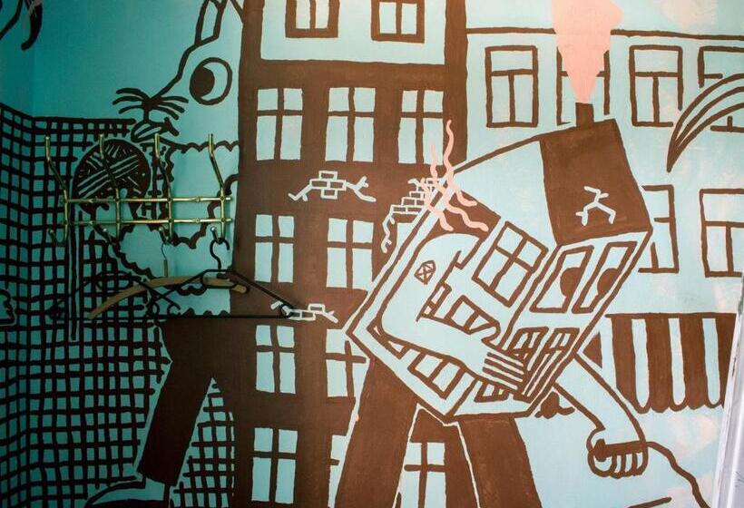 Hostel & Garten Eden