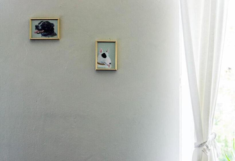 Hostel & Garten Eden