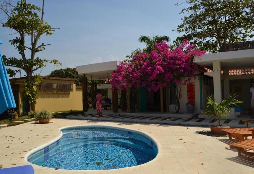 هتل Aite Eco Resort