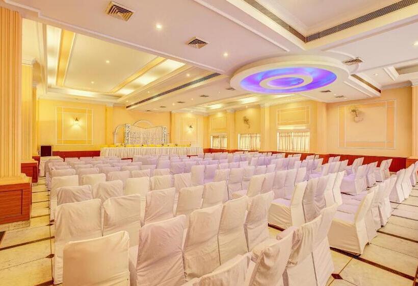 Отель Ajanta Continental