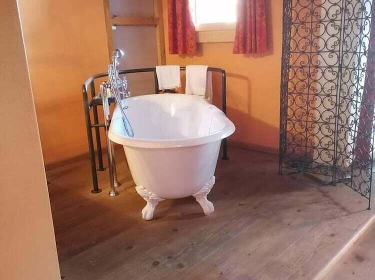 בית מלון כפרי Arsa Lodge Silvaplana