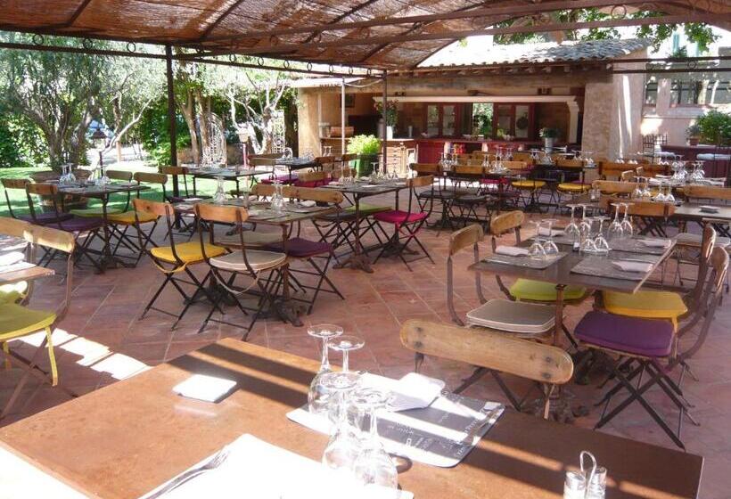 فندق Auberge De Correns