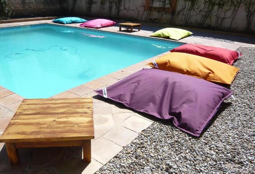 فندق Auberge De Correns