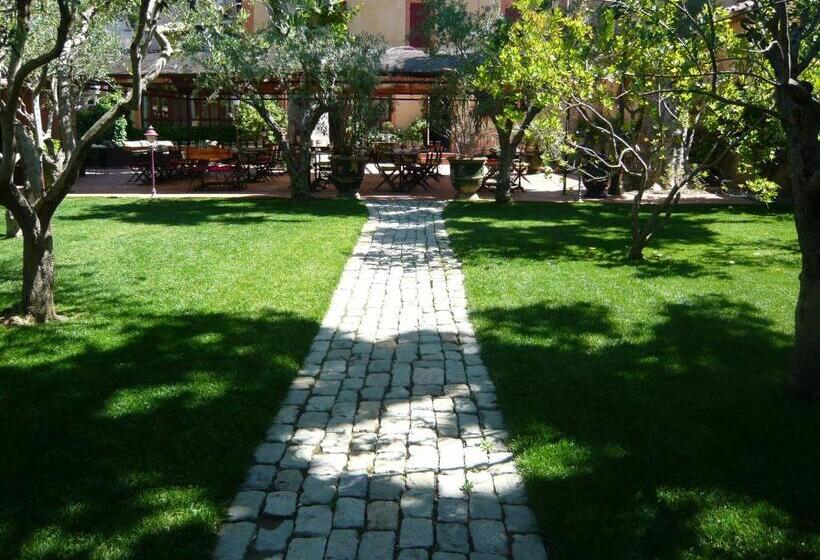 فندق Auberge De Correns