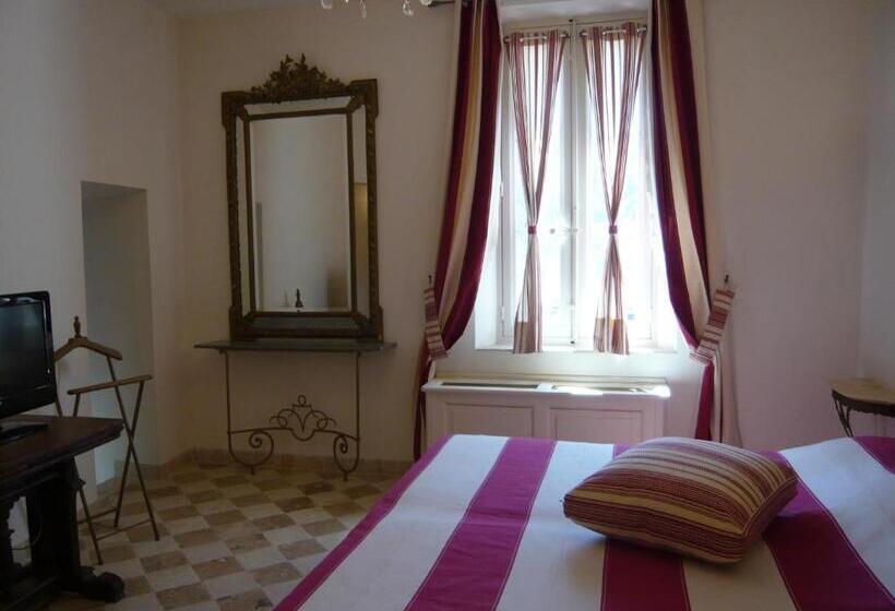 ホテル Auberge De Correns