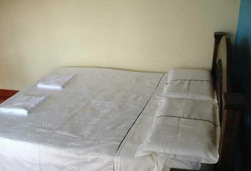 Отель Caribe La Vega