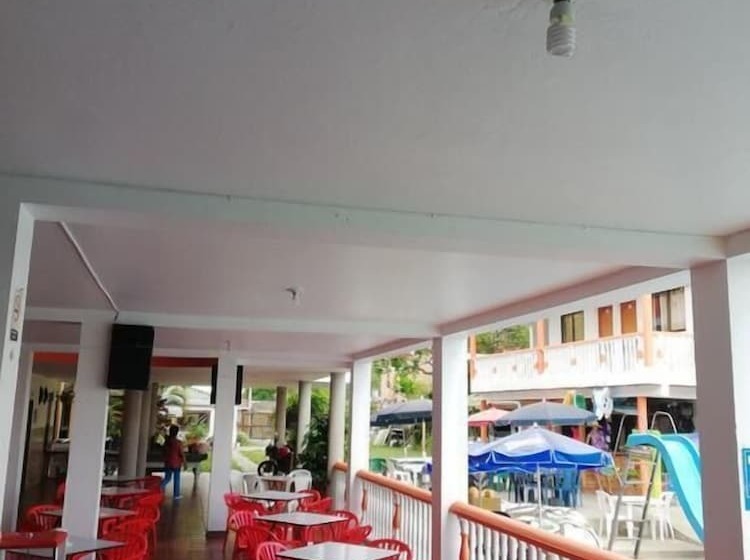 Отель Caribe La Vega