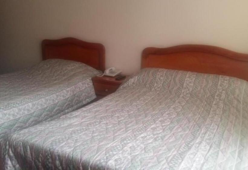 هتل Catalina Real