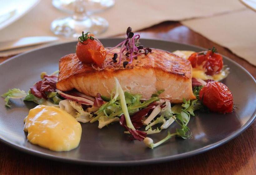 酒店 C&c Karo Resort