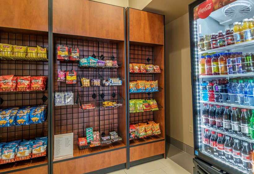 Отель Comfort Suites University