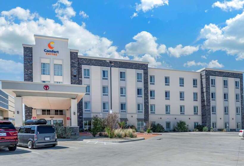 Отель Comfort Suites University