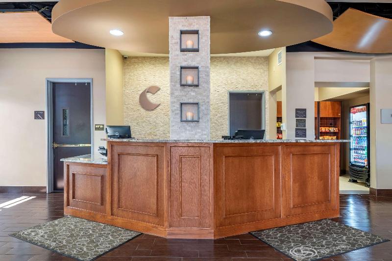 Отель Comfort Suites University