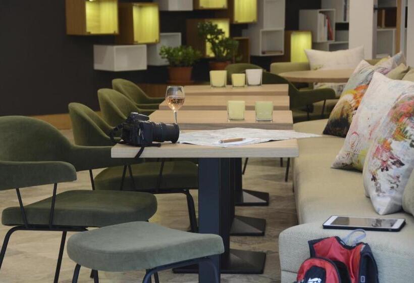 Отель Dominique Colonna