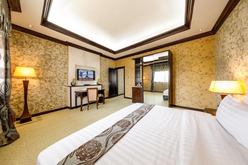 هتل Emirates Park Resort