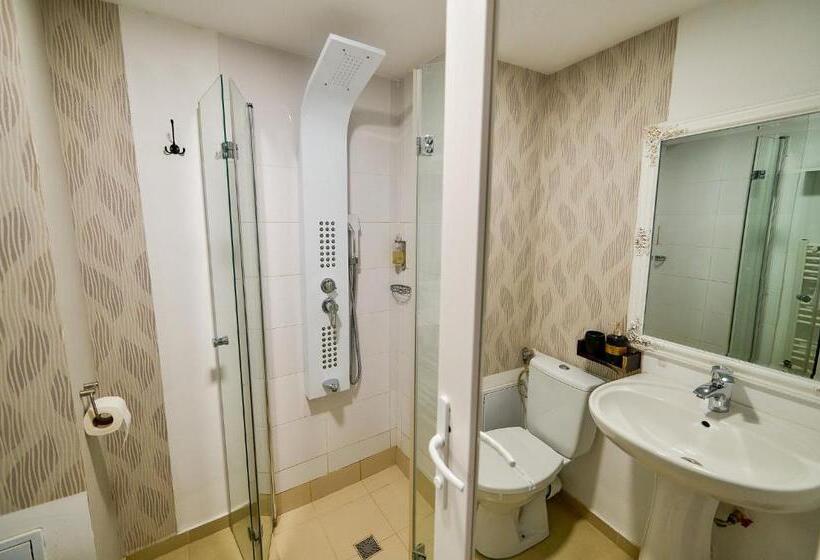 Отель Evianne Boutique