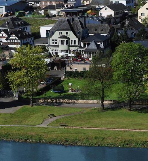 فندق Gästehaus & Weingut Clüsserath Weiler