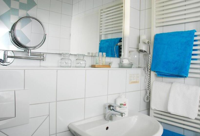 فندق Gästehaus & Weingut Clüsserath Weiler