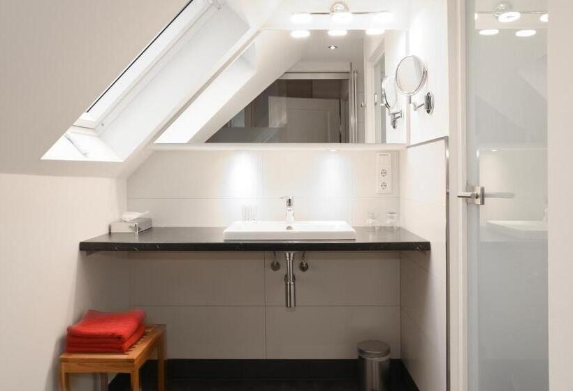 فندق Gästehaus & Weingut Clüsserath Weiler