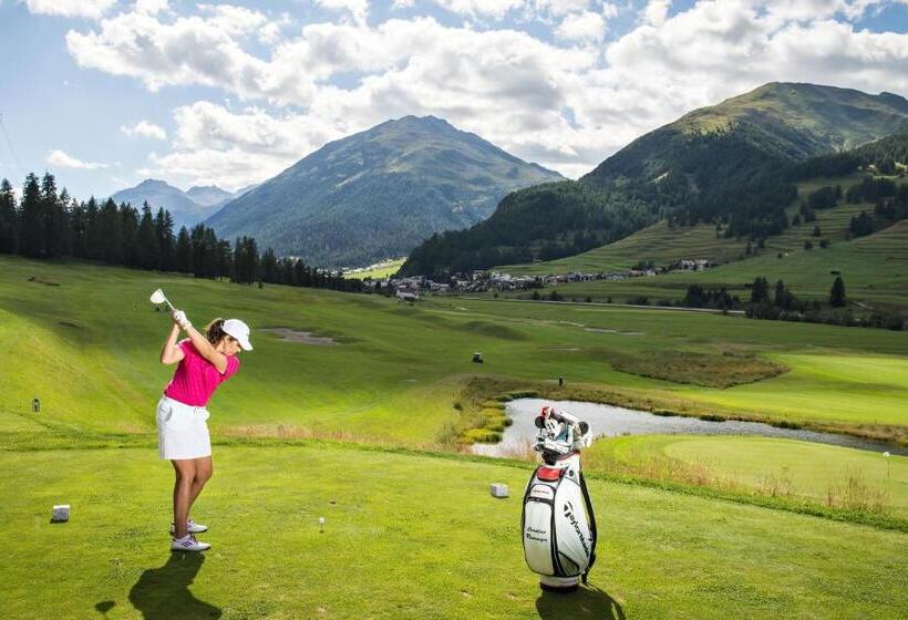 فندق Hostel By Randolins