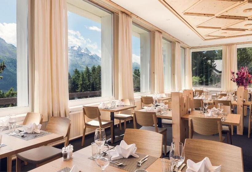 فندق Hostel By Randolins