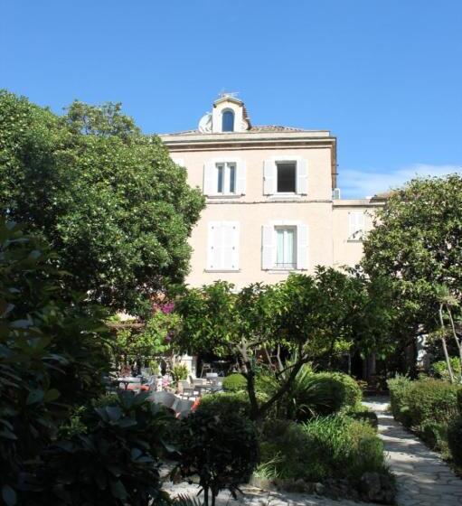 Отель Hôtel Les Palmiers