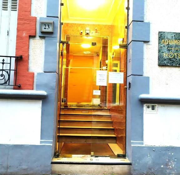 Отель Hôtel Résidence Saint Ouen