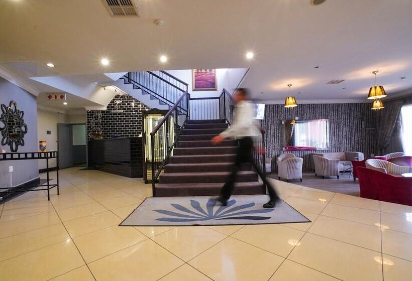 Inani Hotel Gallagher