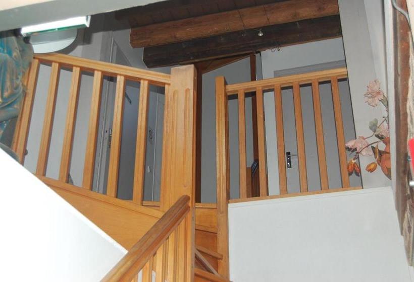 בית מלון כפרי Hôtel Restaurant La Belle Epoque