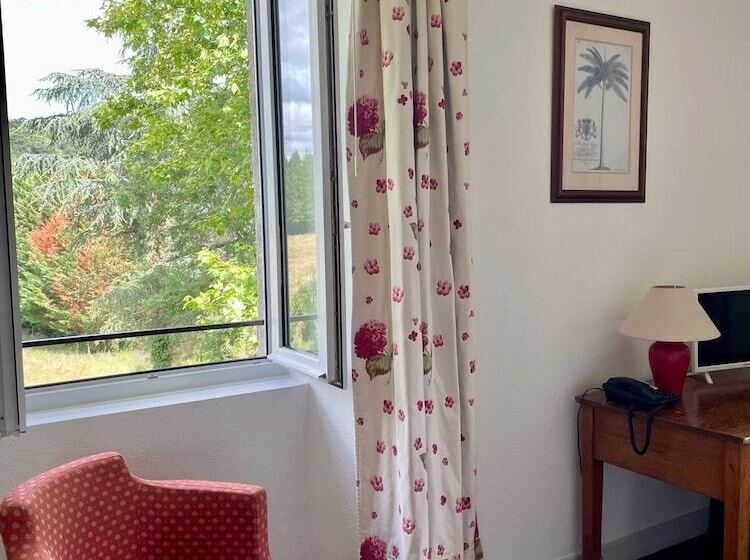 בית מלון כפרי La Chatelleraie