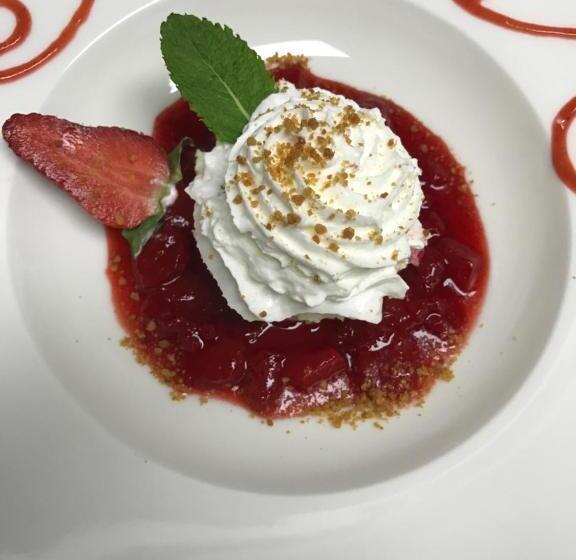 Отель Le Chene Pendragon