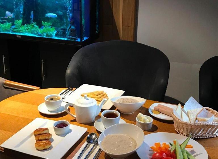 هتل Leon Boutique