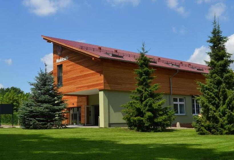 ホテル & Restaurant Waldcafe Hettstedt