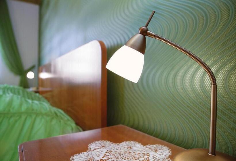 Отель & Restaurant Zur Glocke