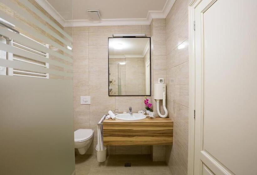 Отель Saint Germain