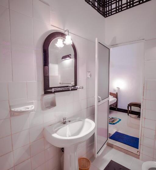 فندق Sea View Beach Resort