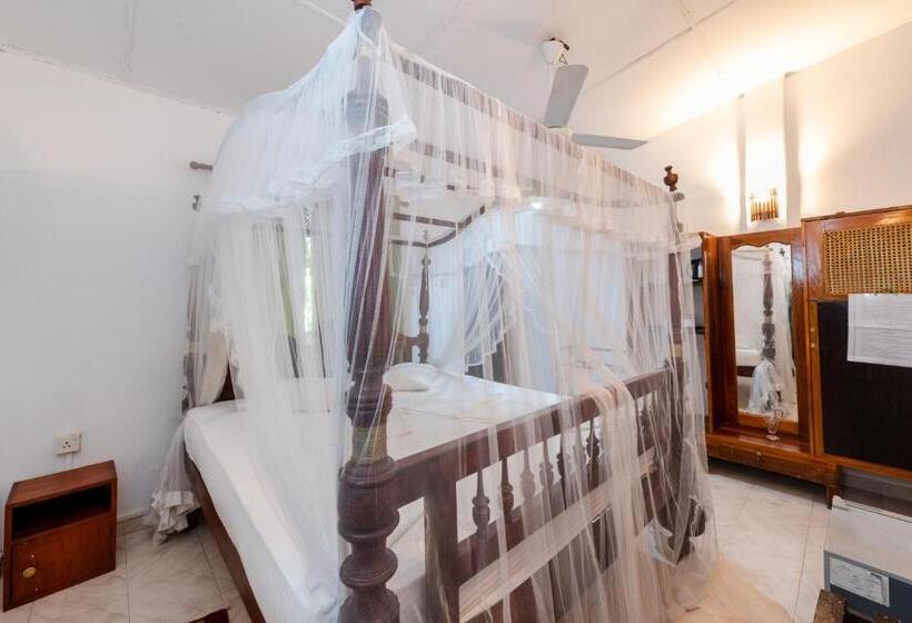 فندق Sea View Beach Resort