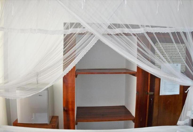 فندق Sea View Beach Resort