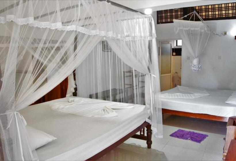 فندق Sea View Beach Resort